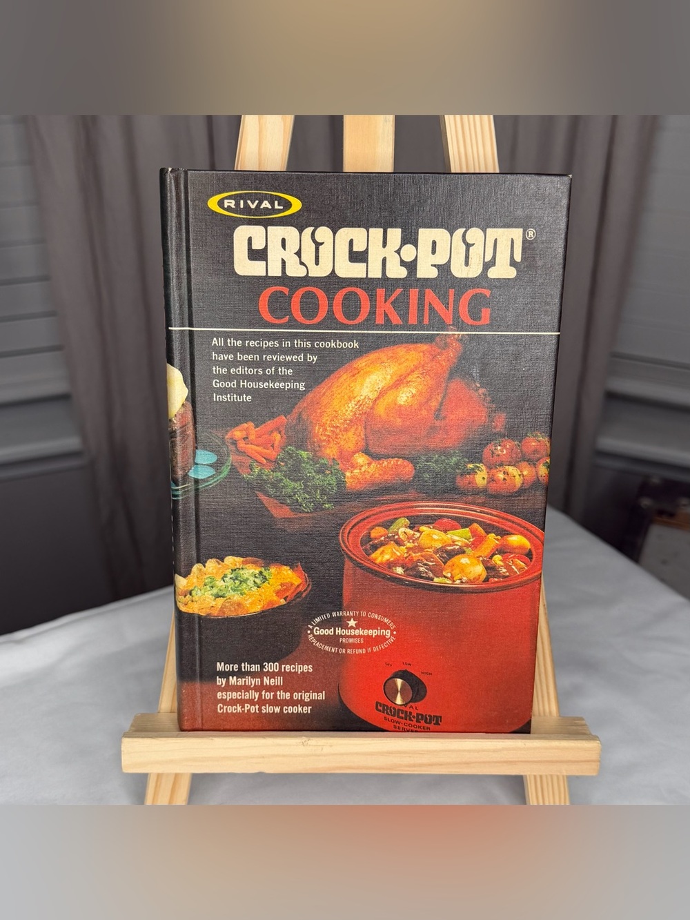 Rival Crock-Pot Cooking Cookbook by Marilyn Neill Hardcover 1975 Golden Press